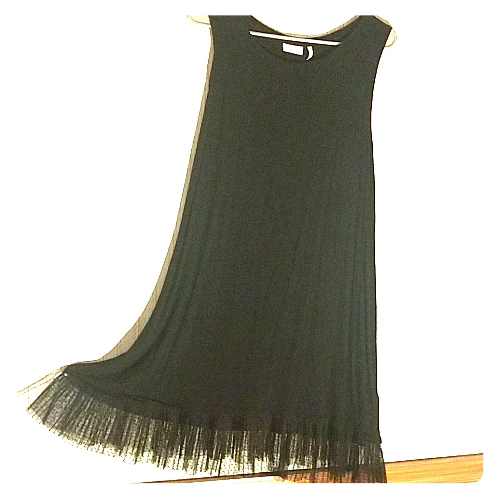 Black LOGO tank w lace